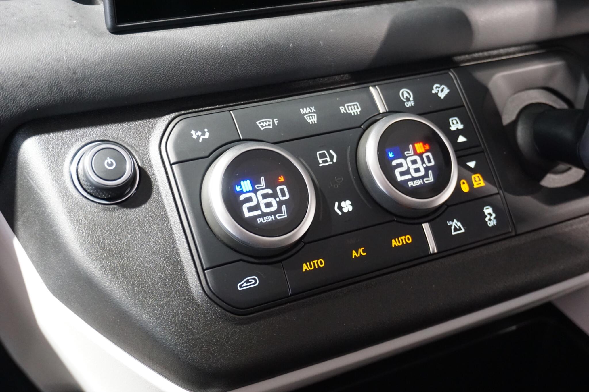 Land Rover Defender 110 3.0 D350 MHEV X-Dynamic HSE SUV 5dr Diesel Auto 4WD Euro 6 (s/s) (350 ps)